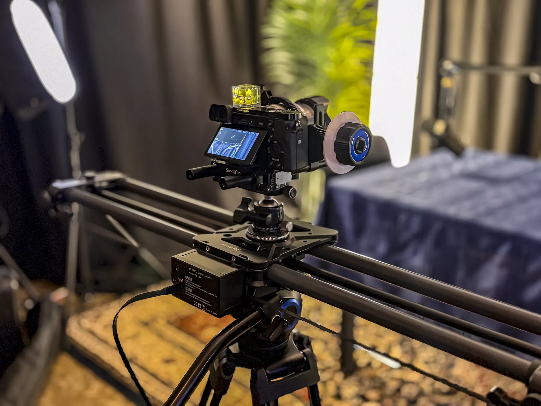 Expaz podcast studio — lighting and camera setup